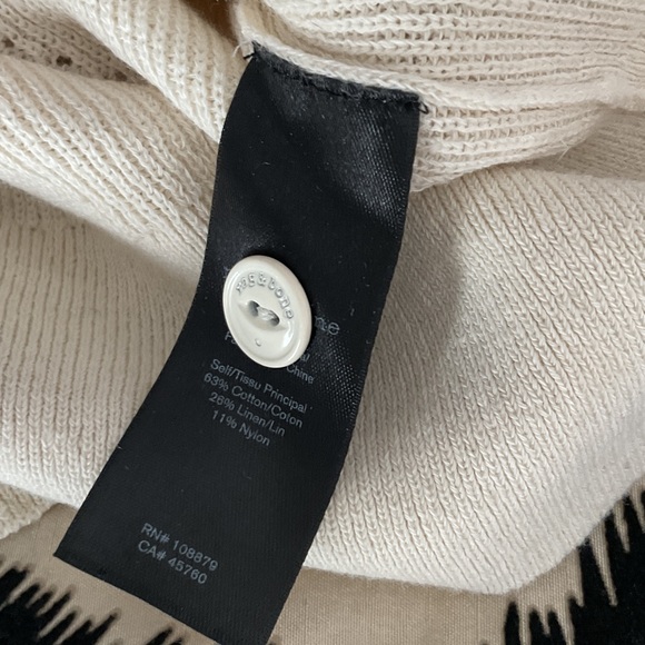 Cream Button-Down Top; size м; new - Picture 5 of 6